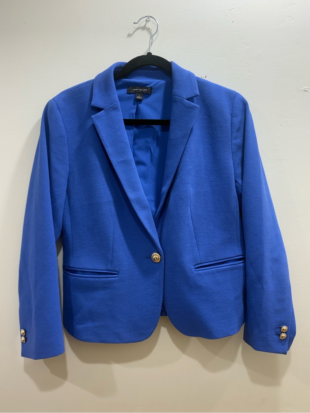 Ann Taylor Women’s Blue Textured Blazer Gold Buttons Size 6